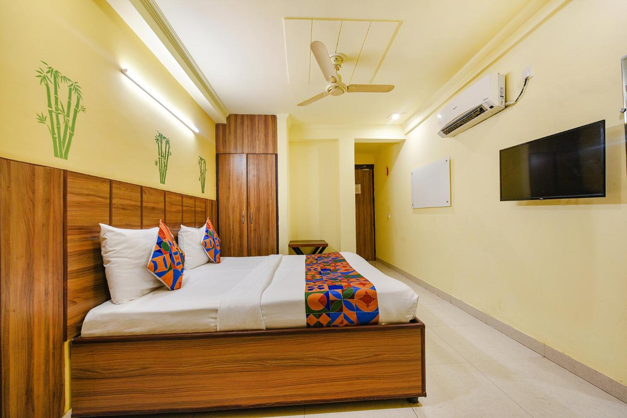 Fabhotel Ishtara Auberge - Nr Yashobhoomi Convention Centre Új-Delhi Kültér fotó