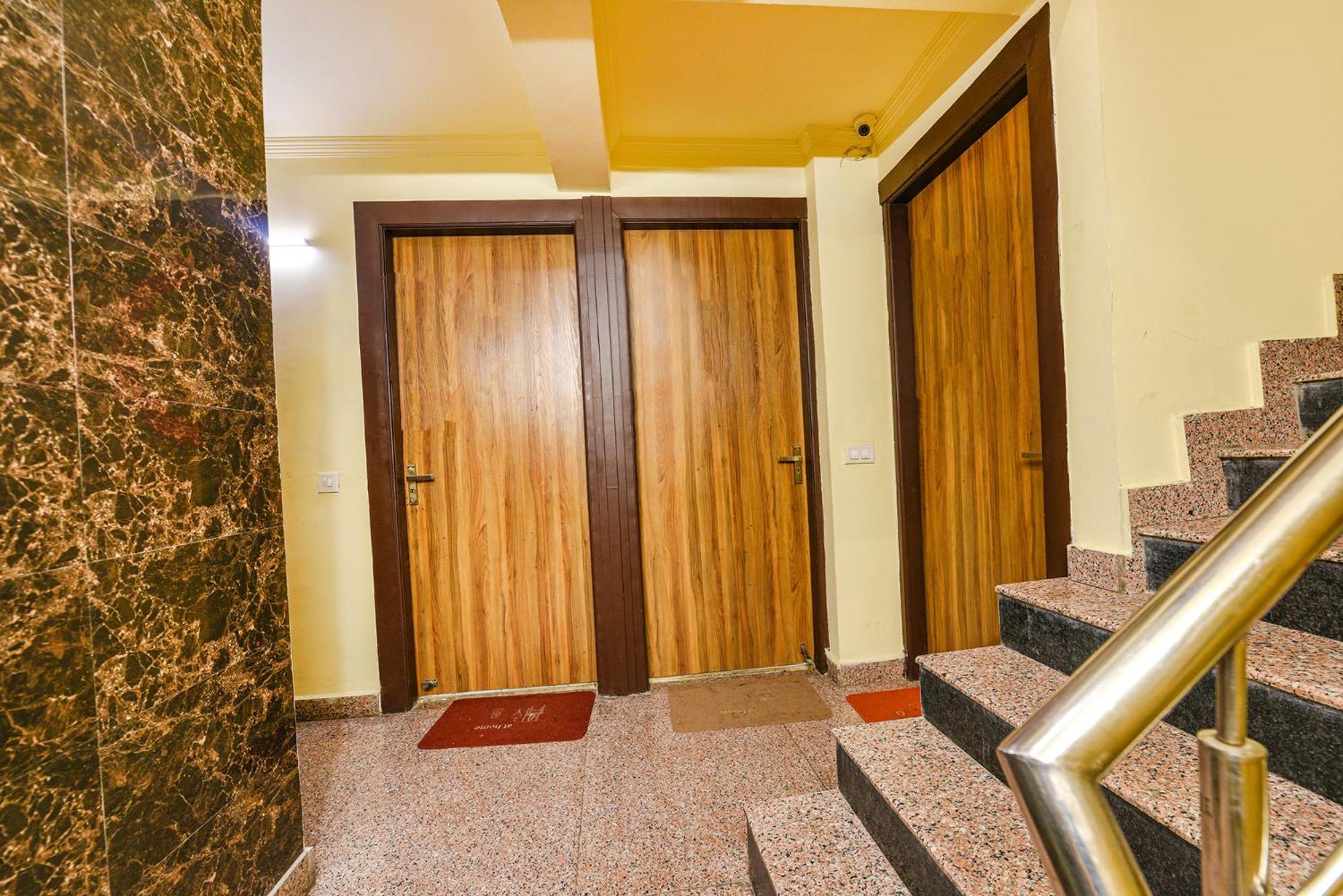 Fabhotel Ishtara Auberge - Nr Yashobhoomi Convention Centre Új-Delhi Kültér fotó