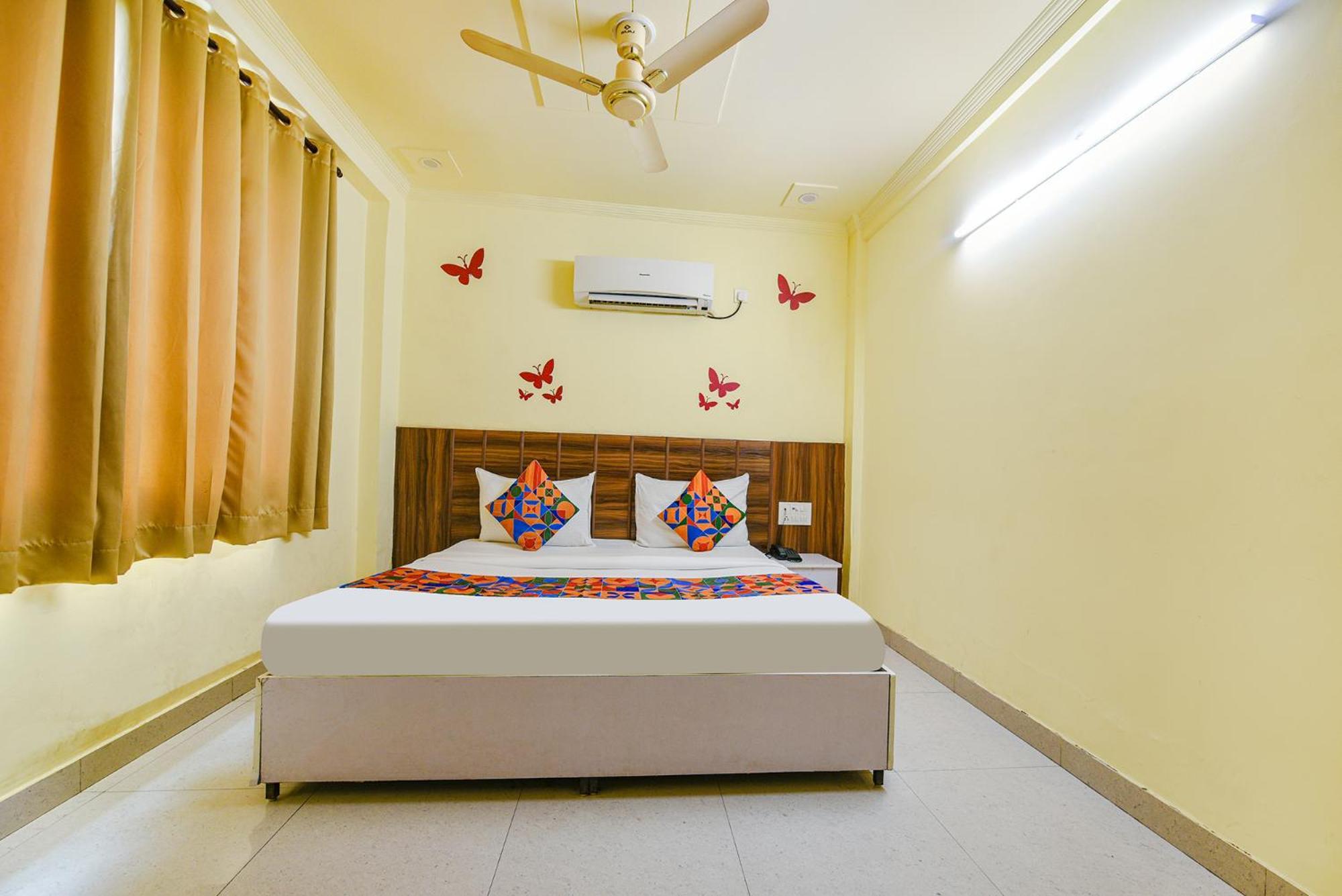 Fabhotel Ishtara Auberge - Nr Yashobhoomi Convention Centre Új-Delhi Kültér fotó