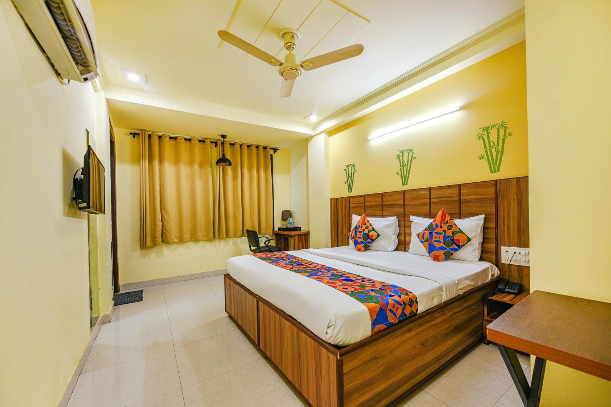 Fabhotel Ishtara Auberge - Nr Yashobhoomi Convention Centre Új-Delhi Kültér fotó
