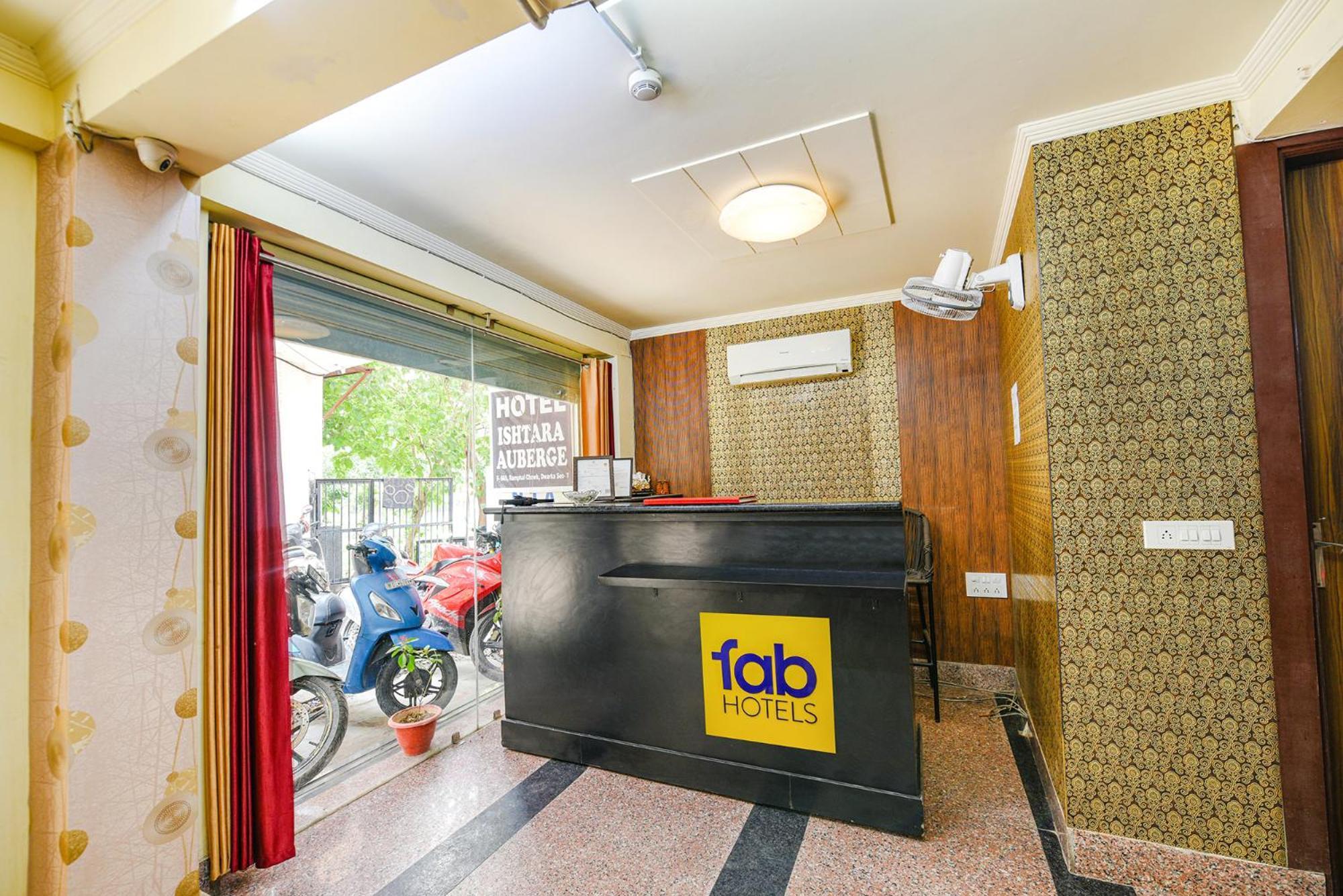 Fabhotel Ishtara Auberge - Nr Yashobhoomi Convention Centre Új-Delhi Kültér fotó