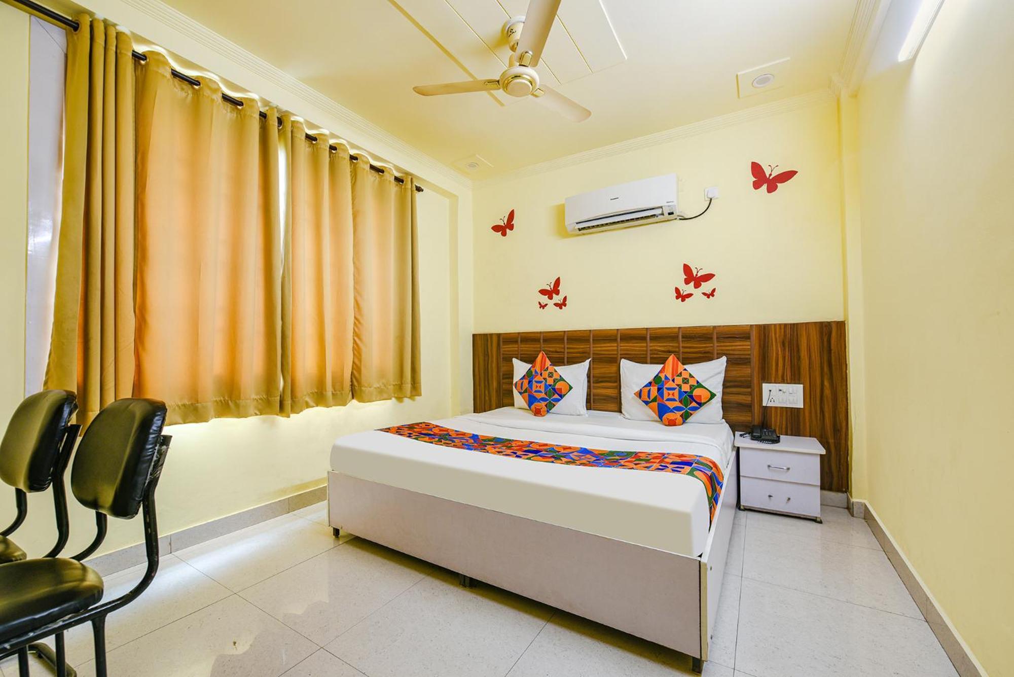Fabhotel Ishtara Auberge - Nr Yashobhoomi Convention Centre Új-Delhi Kültér fotó