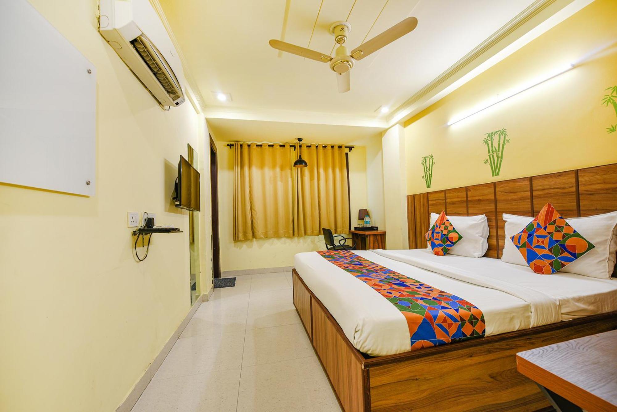Fabhotel Ishtara Auberge - Nr Yashobhoomi Convention Centre Új-Delhi Kültér fotó